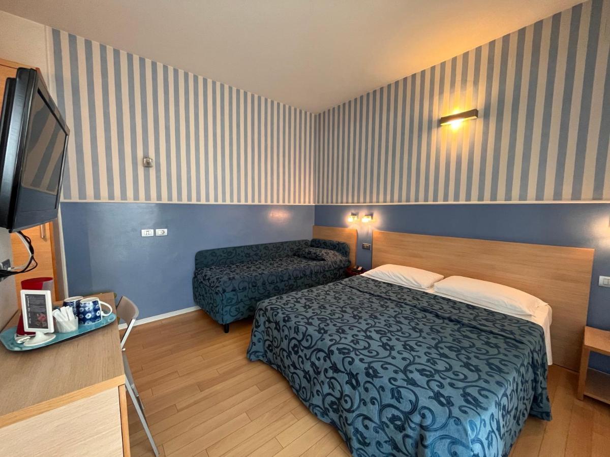 Hotel Perla - The Storyhoteller Риччоне Екстер'єр фото