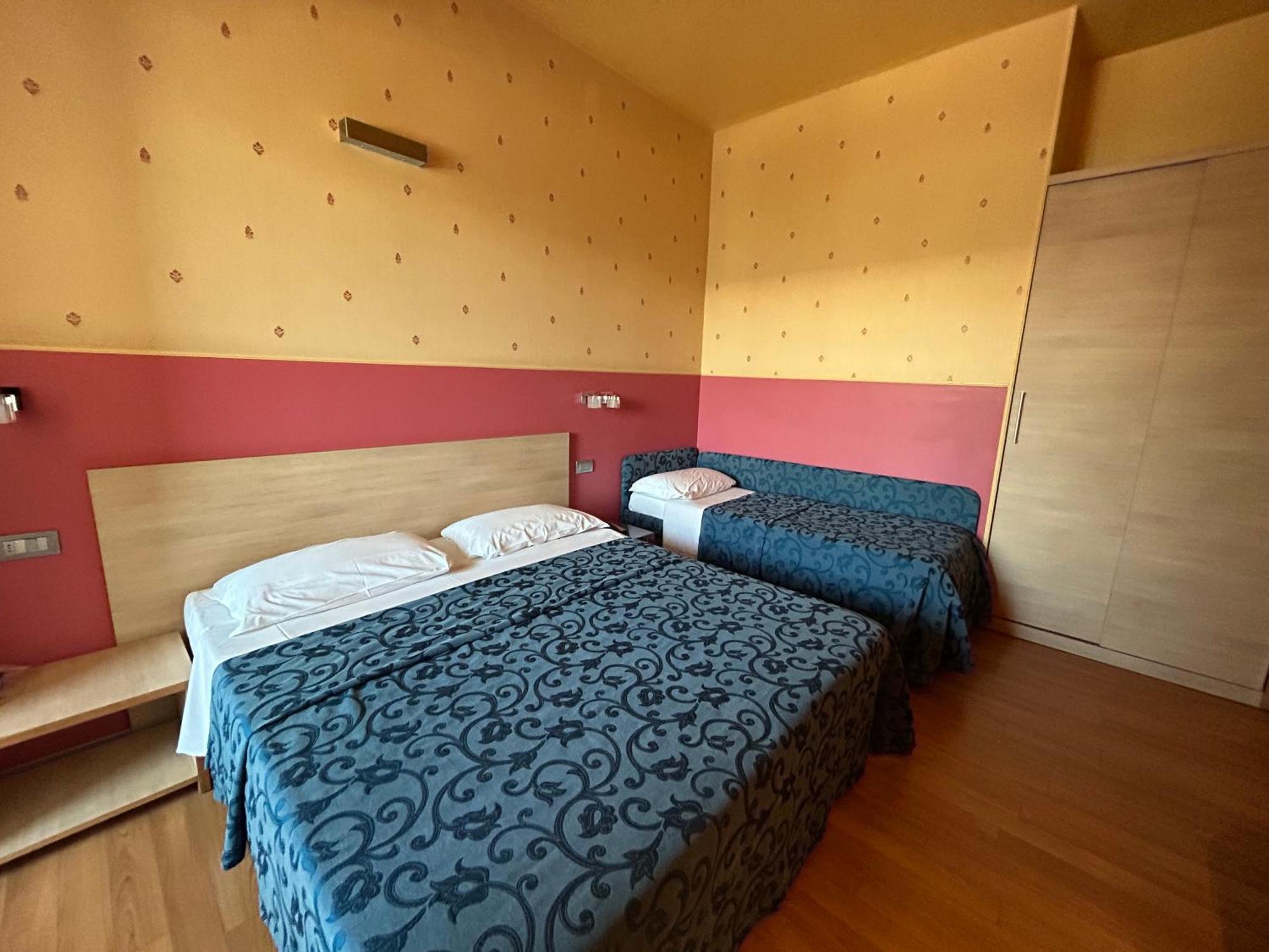 Hotel Perla - The Storyhoteller Риччоне Екстер'єр фото
